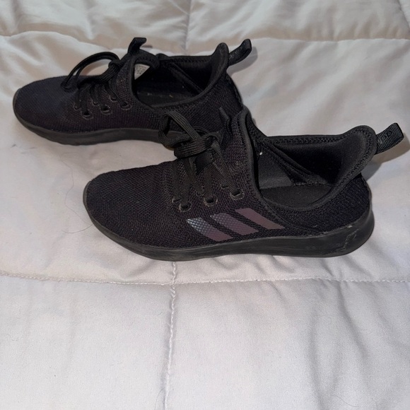 Adidas Women's Black Athletic Shoes Size 7 - Picture 1 of 5